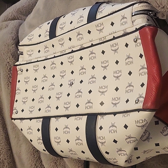 MCM Duffle bag - Picture 10 of 14